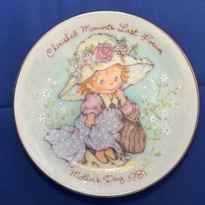 Avon Collectible Mother's Day Plate (1981) - Antique